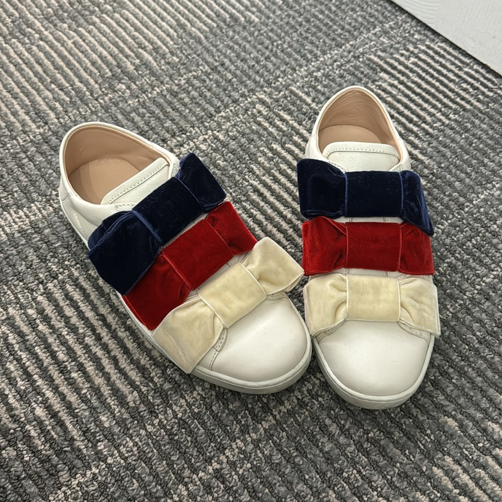 Gucci slip on sneakers